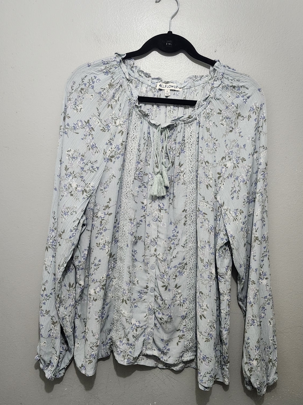 Wallflower Light Blue Floral Lace-Trim Peasant Blouse Size 1X